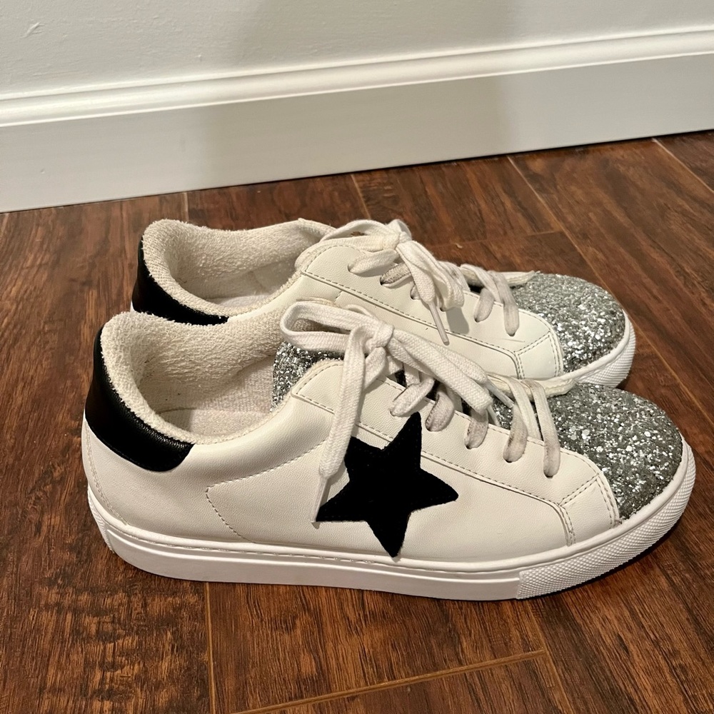 Steve Madden Sneakers
